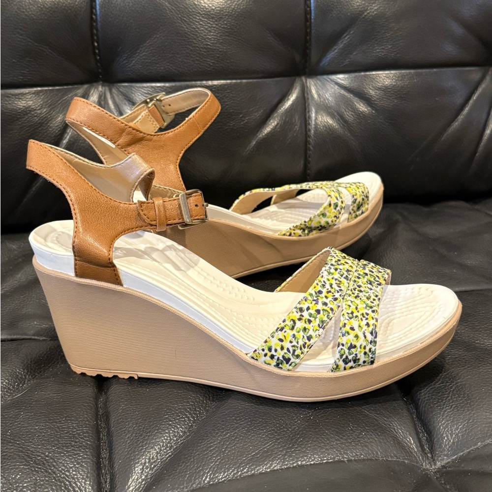 Women’s Crocs Tan Wedge Sandals with Yellow Floral Straps - Picture 8 of 9